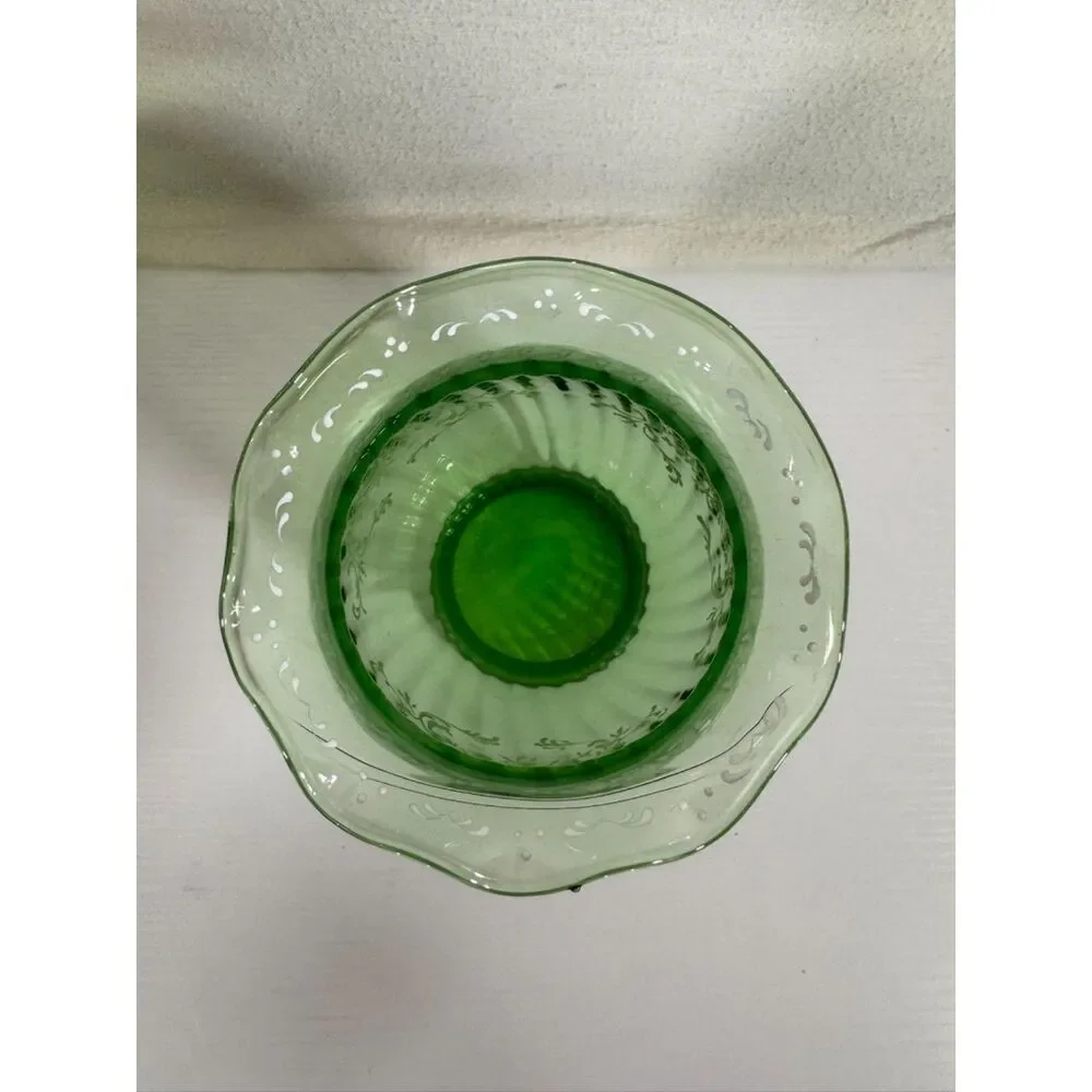 Vintage Green Ribbed Glass Vase Ruffled Rim White Hand Painted Flowers 7